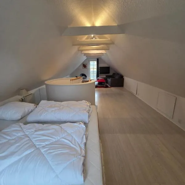 Marku House 2-plans huse，位于斯楚厄的酒店