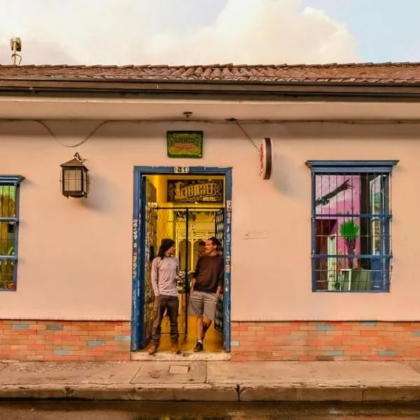 Lienzo Hostal Popayán，位于波帕扬的酒店