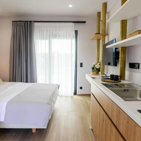 Aura Otto Luxury Living，位于亚历山德鲁波利斯的酒店