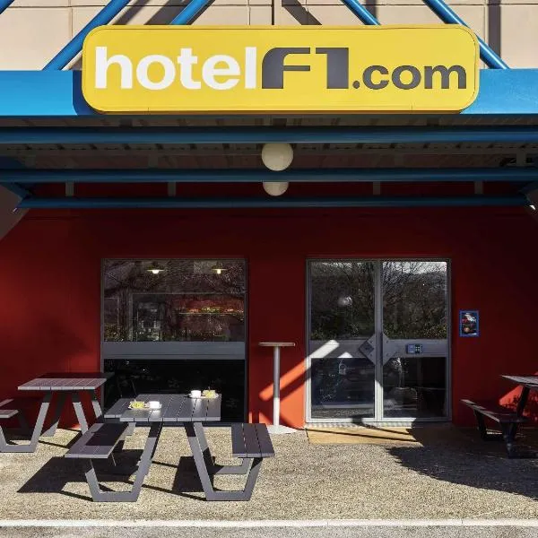 米卢斯巴勒机场F1酒店，位于圣路易的酒店