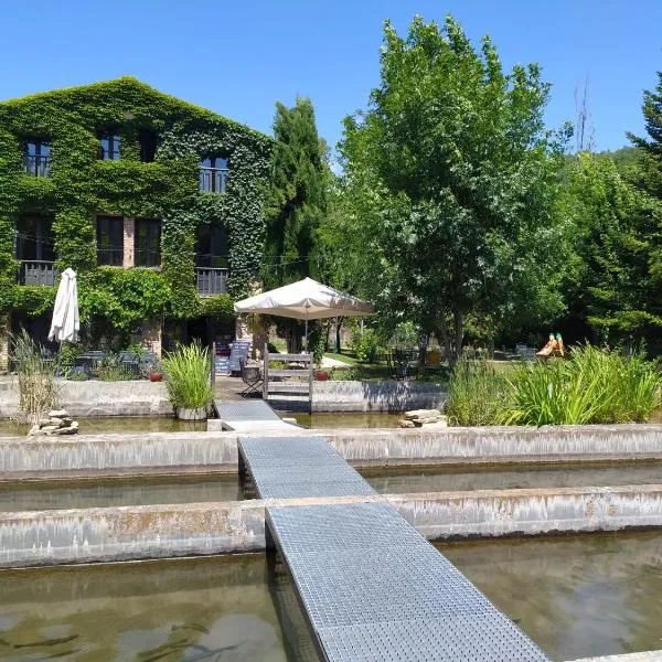 法布里卡农家乐，位于Senterada的酒店
