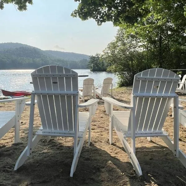 Motel Luzerne，位于Lake Luzerne的酒店