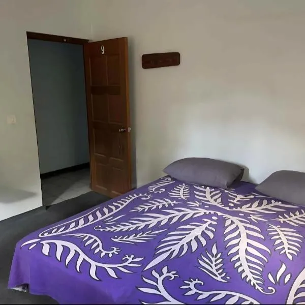 Mih-Loue Huahine Lodge T2，位于法勒的酒店