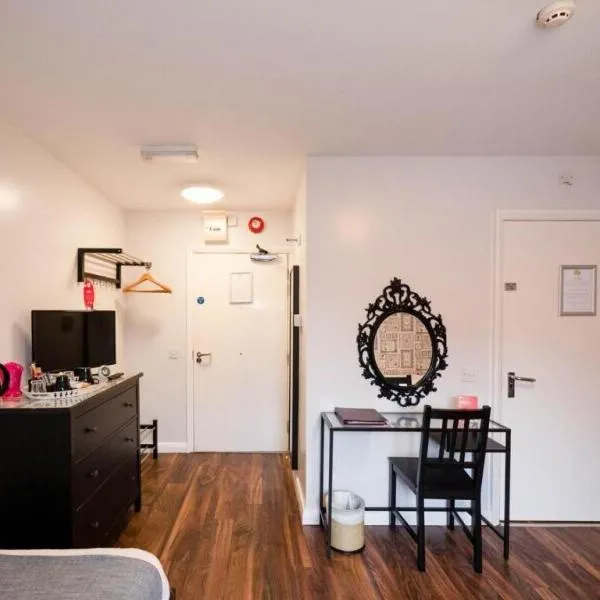 Rooms by the Oak，位于巴金顿的酒店