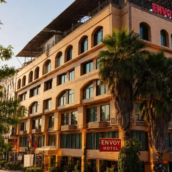 Envoy Continental Hotel, Blue Area, Islamabad，位于伊斯兰堡的酒店