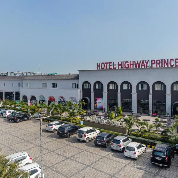 Hotel Highway Prince Behror，位于Behror的酒店