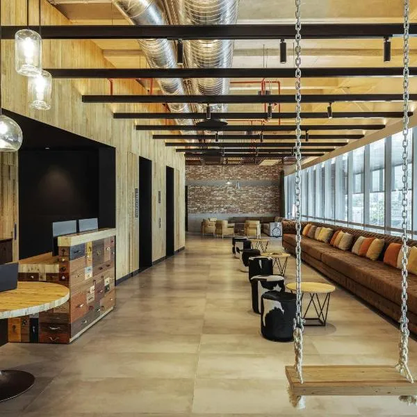 Novotel Mexico City Toreo，位于墨西哥城的酒店