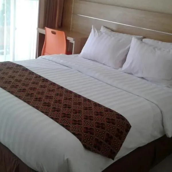 Hotel Ella Tambolaka,位于Tambolaka Airport的酒店