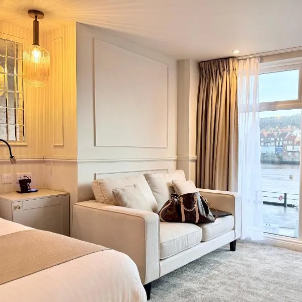 Number 3 Pier Road Suites,位于惠特比的酒店