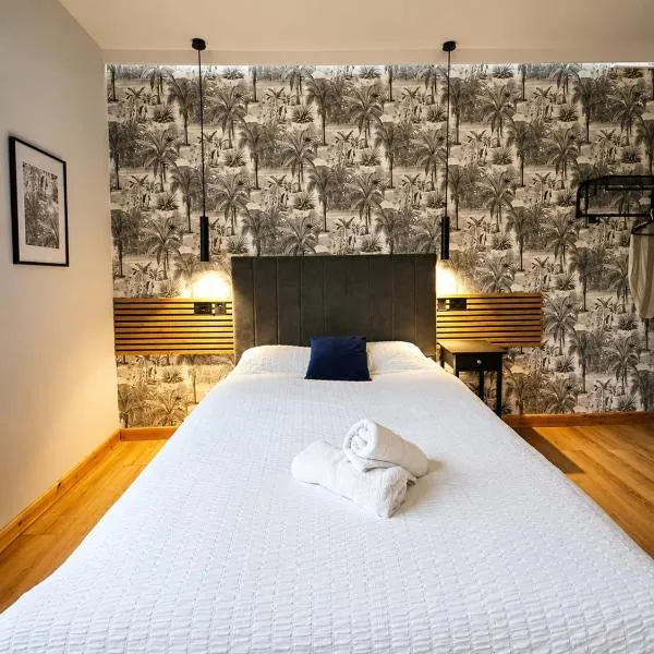 Near Hull Royal Infirmary Amber Serviced Rooms Self Check-In and Shared Kitchen，位于赫尔的酒店