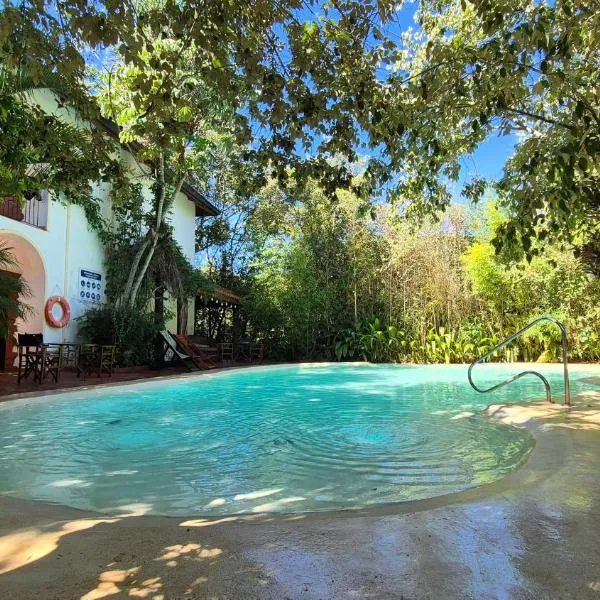 El Pueblito Iguazú，位于伊瓜苏港的酒店