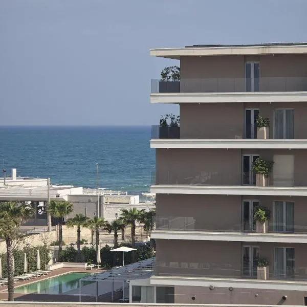 Levante Land & Sea，位于巴里的酒店