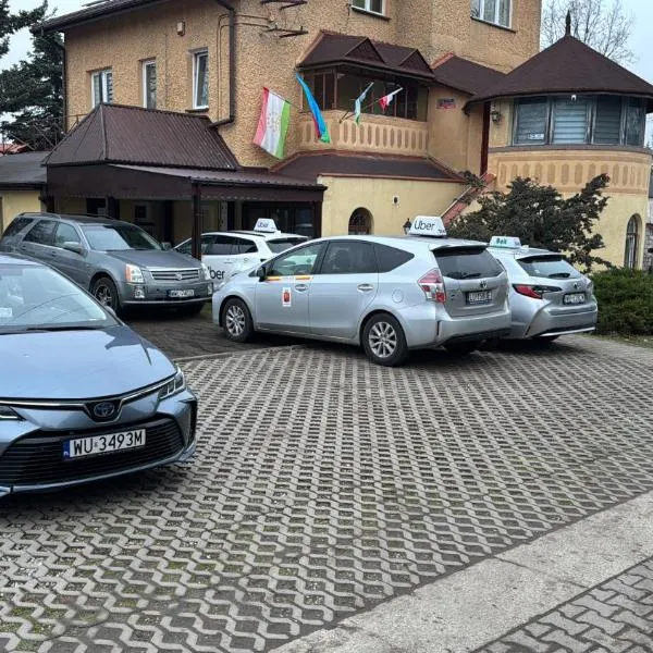 Hostel Arkobaleno sieci Mazowia Hostels Group，位于马尔基的酒店