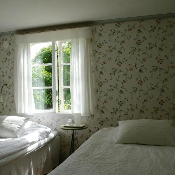 Uddens Bed & Breakfast，位于厄勒格伦德的酒店