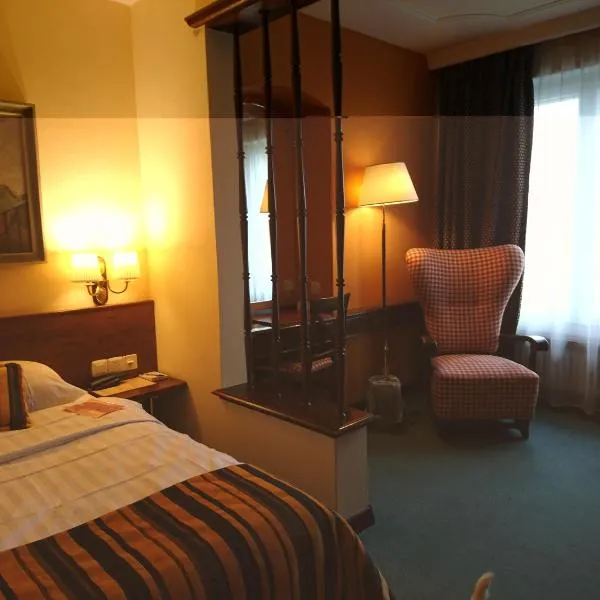 阿特摩斯酒店，位于拉·维·代斯·阿尔佩斯的酒店