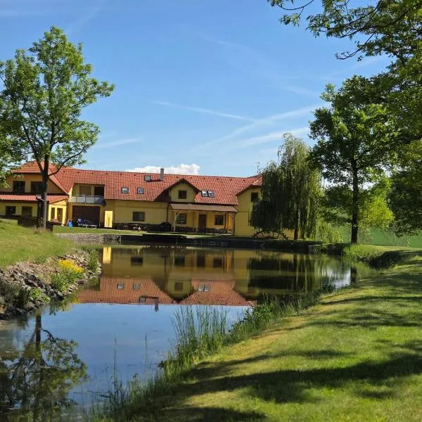 Podveský mlýn，位于Tlumačov的酒店