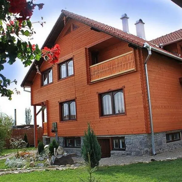 Zárug Vendégház，位于Lăzarea的酒店