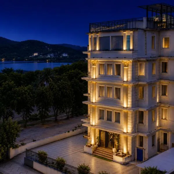 The Colonial - A Lake View Hotel in Udaipur，位于乌代浦的酒店