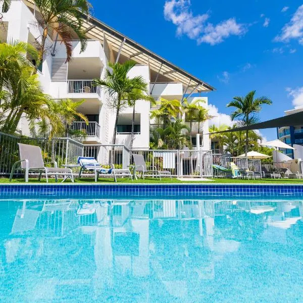 穆鲁拉巴海滩俱乐部度假酒店，位于穆卢拉巴的酒店