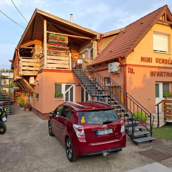 布道尔斯迷你酒店，位于布达厄尔什的酒店