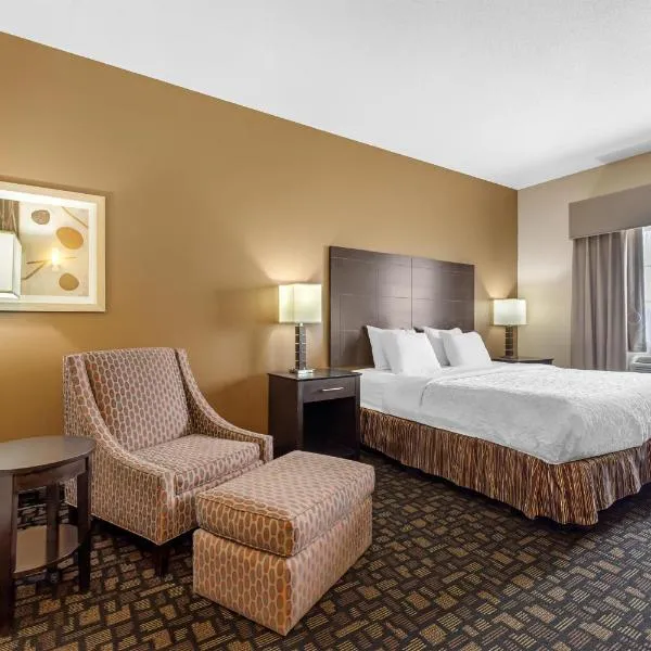 Best Western Plover-Stevens Point Hotel & Conference Center，位于Plover的酒店