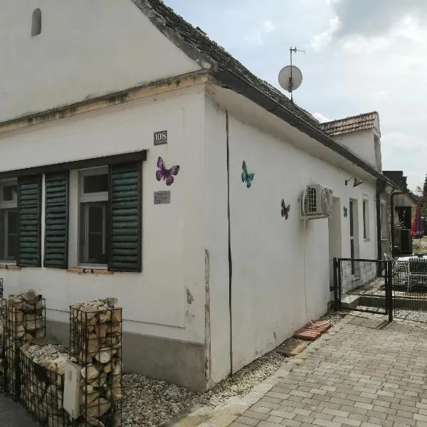 Ferienhaus Nina，位于布尔根兰州圣马尔加勒滕的酒店
