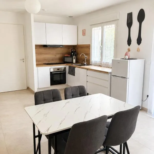 Villa T3 neuve avec jardin, Clim, parking gratuit,位于Auterive的酒店