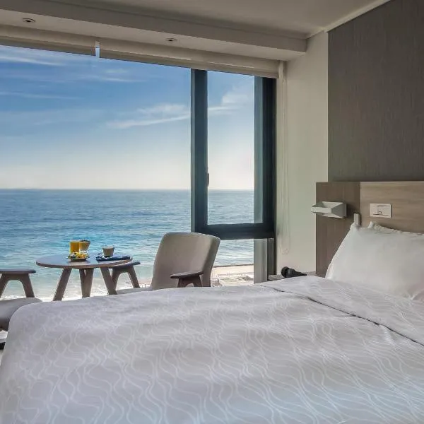 Pullman Vina del Mar San Martin，位于维纳德马的酒店