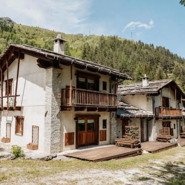 borgo maira village，位于Prazzo的酒店