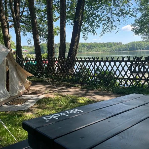 Glamping Zelt，位于滕普林的酒店