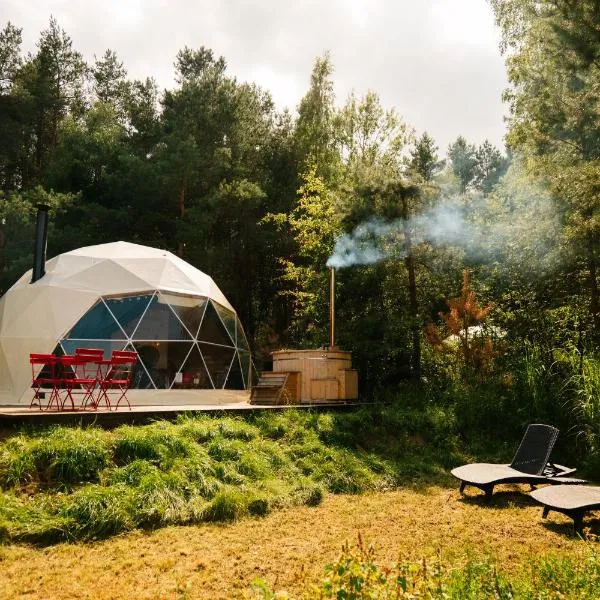 Siedlisko Rogówko - Glamp nad jeziorem，位于Rogówko的酒店