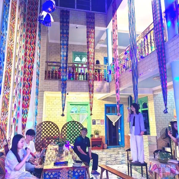 Ella International Hostel Kashgar-Near Old Town Carpool, Private Car Service-Local and cross-border travel arrangements-Bar, Café Group Meals, Party Activities，位于喀什的酒店