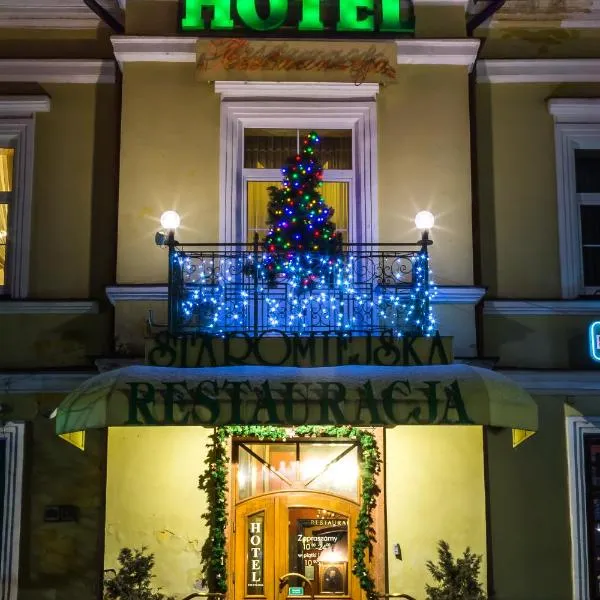 Hotel Staromiejski，位于克拉斯内斯塔夫的酒店