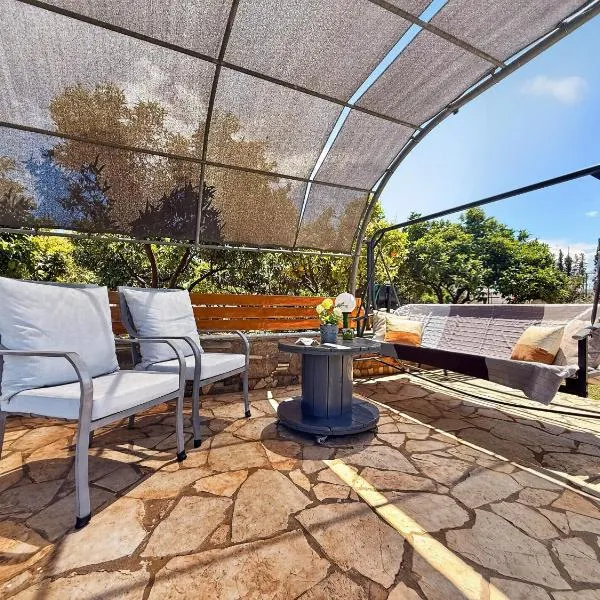 Kosta Galina - Garden Retreat near the Beach，位于沃拉哈蒂的酒店