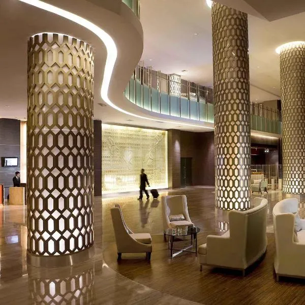 Novotel Bangka Hotel & Convention Centre，位于邦加槟港的酒店