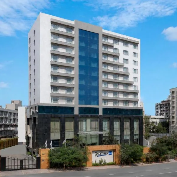 Radisson Blu Hotel Ahmedabad，位于艾哈迈达巴德的酒店