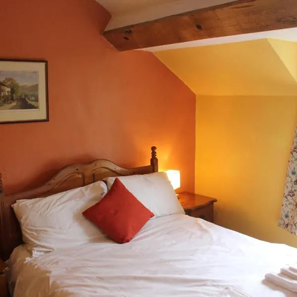 Half Moon Inn，位于Llanthony的酒店