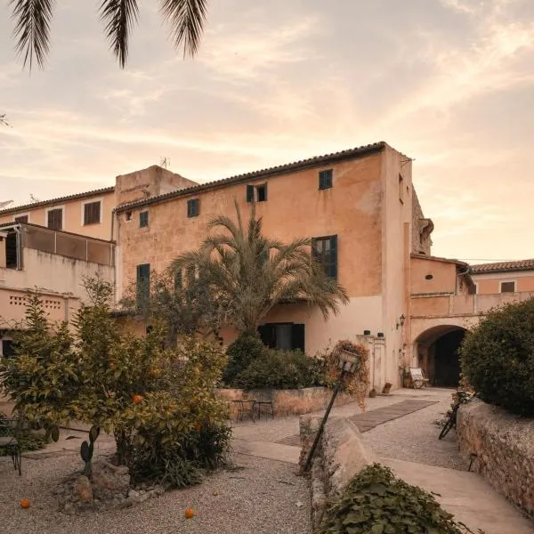Casa Mona, Turismo de Interior，位于柳维的酒店
