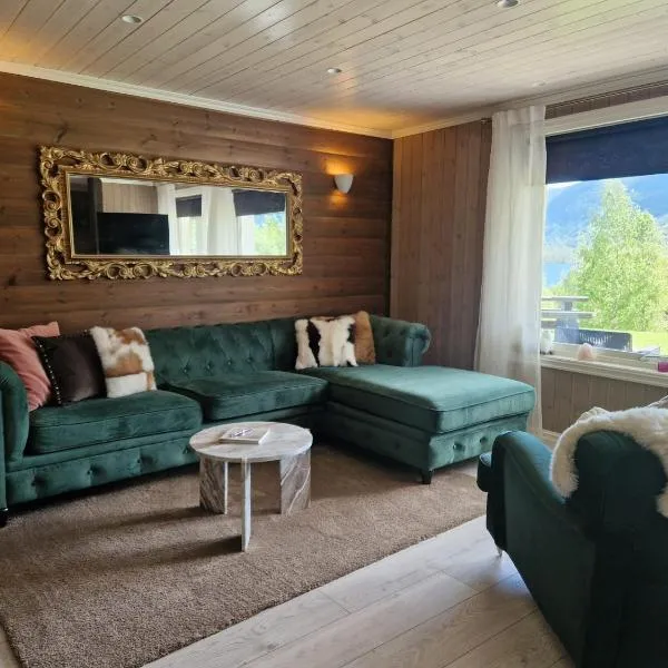 Elegant Farm Stay with Sauna & Private Beach，位于Flatland的酒店