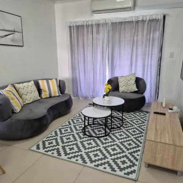 Elegant Bliss -2 bedroomed at Dainfern, in Fourways, Sandton，位于佛维斯的酒店
