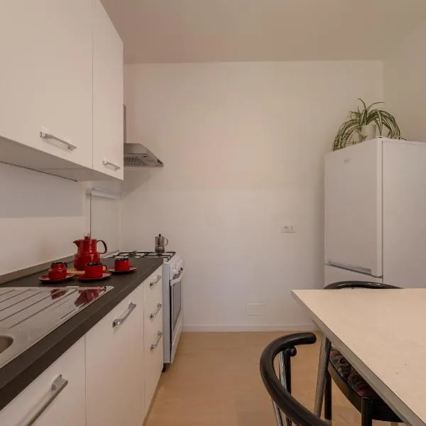 Appartamento Marotta Lungomare con Giardino e Parcheggio，位于马洛塔的酒店