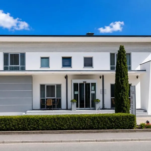 Hotel Garni Max Zwo,位于丁戈尔芬的酒店