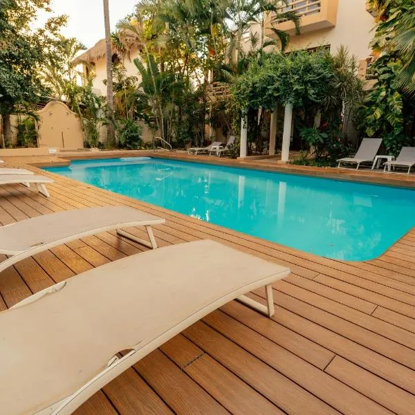 Hotel Palmeras，位于布塞里亚斯的酒店
