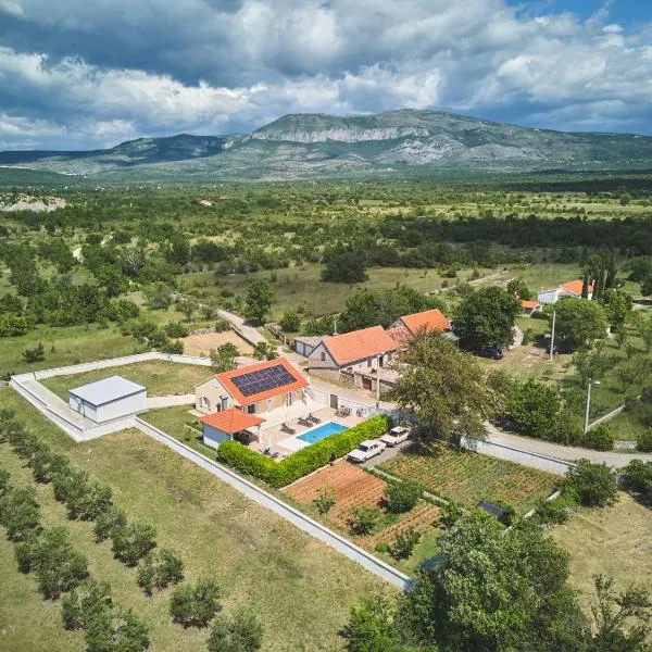 House Mellifera，位于Razvođe的酒店
