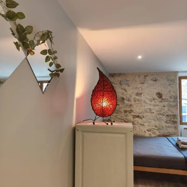 L'aube de Pierre,位于Saint-Pons-de-Thomières的酒店