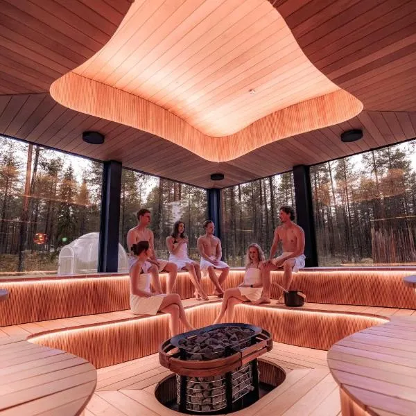 Invisible Forest Lodge & Adults Only SPA，位于罗瓦涅米的酒店