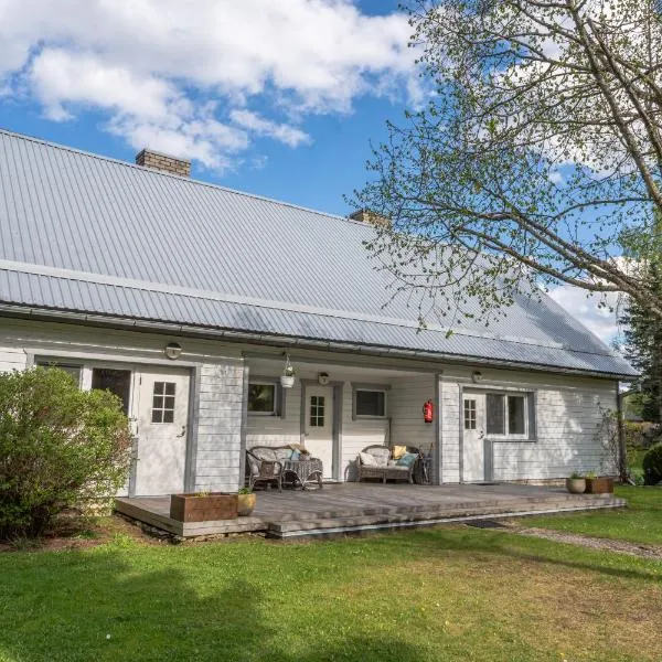 Ämmamoori Maja - Mother-in-Law's House，位于Palmse的酒店
