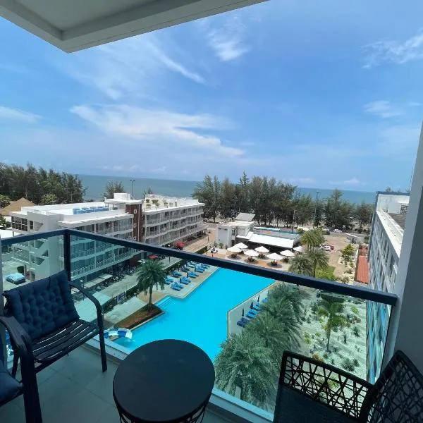 GrandBlue Condominium Mae Phim TOP FLOOR WITH SEA VIEW 706，位于梅尔皮姆的酒店