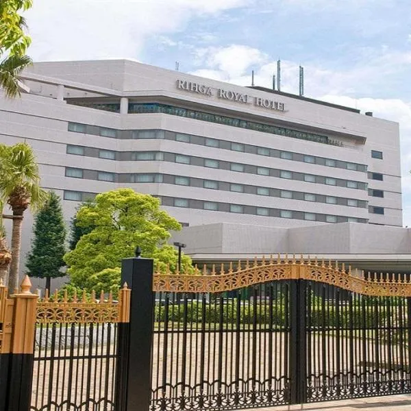 新居滨丽嘉皇家酒店，位于Sumino的酒店