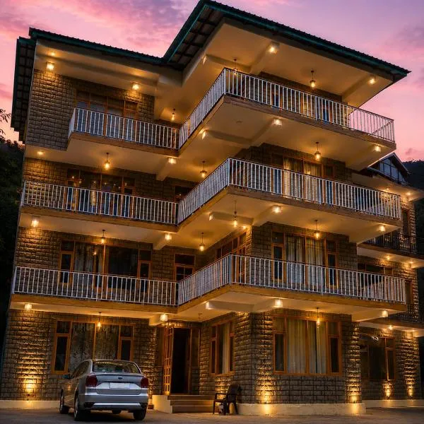 Crest Manali River View,位于马拉里的酒店